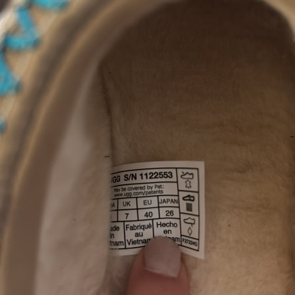 Ugg Tazz - Picture 8 of 10